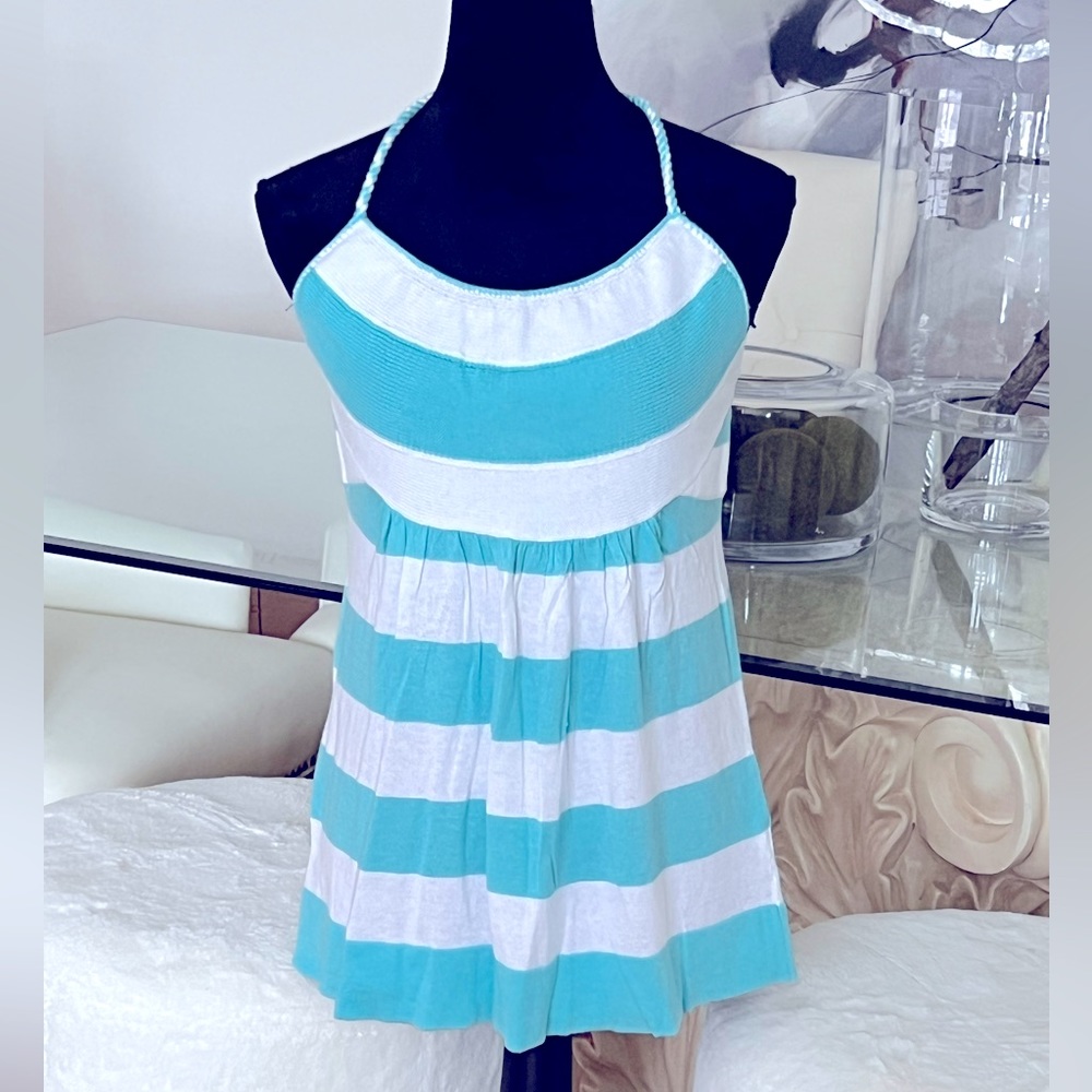 2/$20 … Gap halter top - size Medium